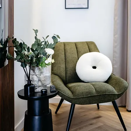 Park With Free Street Parking Apartment