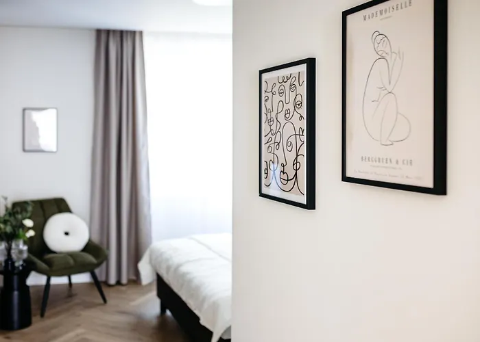 Park With Free Street Parking Apartment