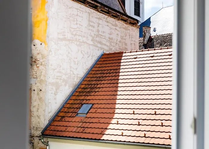 Apartment Park With Free Street Parking Gyor